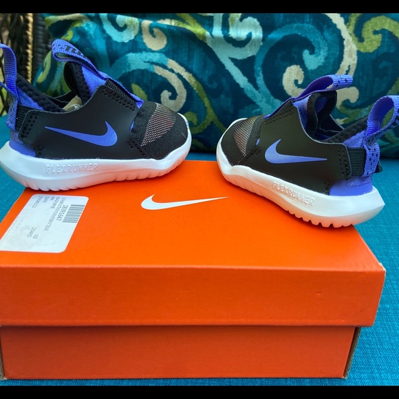 Infant Nike, size 3 (never worn) - Picture 6 of 6